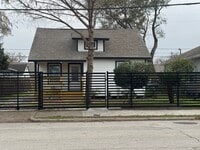 Building Photo - 2329 Lidstone St