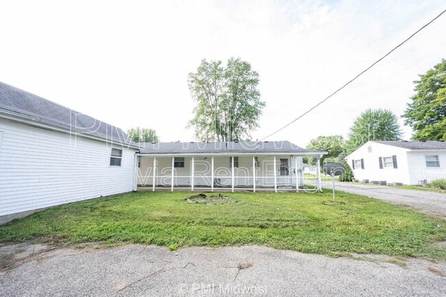 Building Photo - 126 Lewis Dr