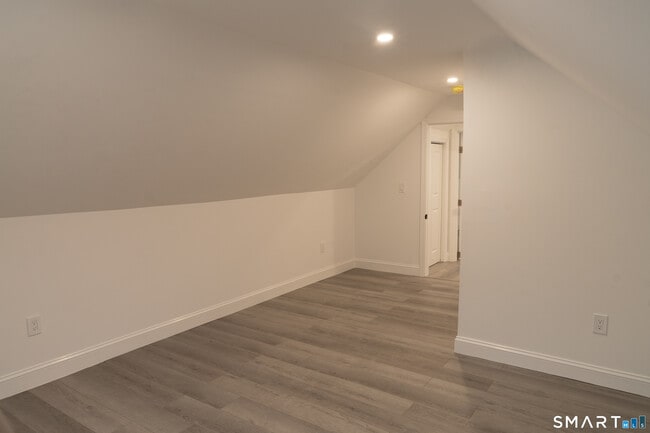 Building Photo - 21 Oven Rock Rd