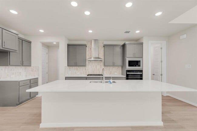 Building Photo - 324 Amista Dr