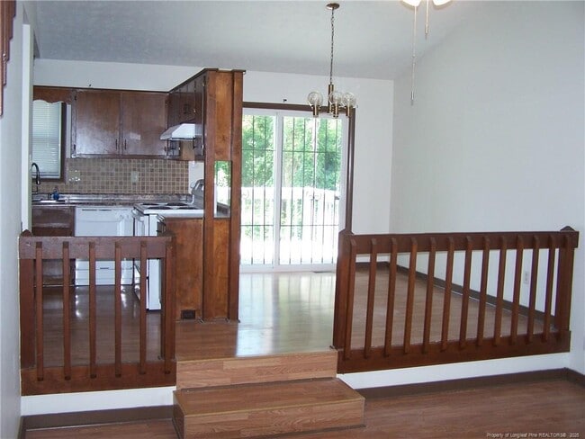 Building Photo - 6466 Pittsfield Dr