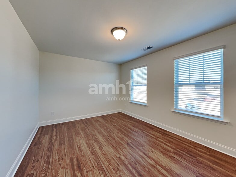 Building Photo - 3791 Blackshear Pl