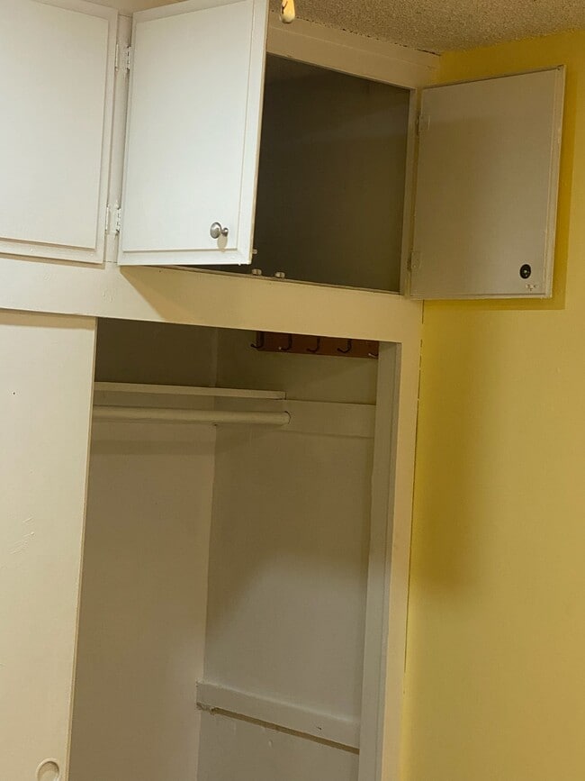 Building Photo - 1316 Eureka St E