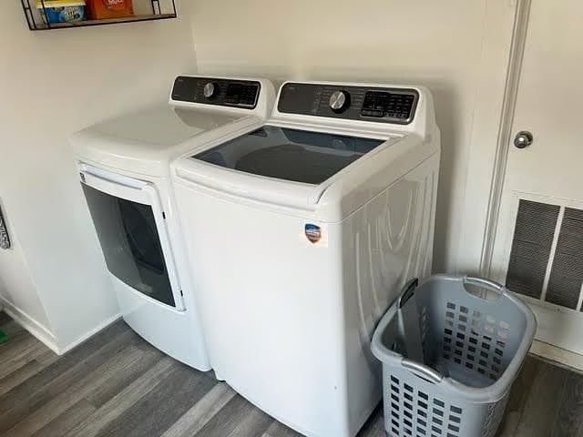 Building Photo - 1205 N Park Ave