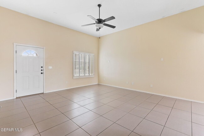 Building Photo - 2101 James White Dr