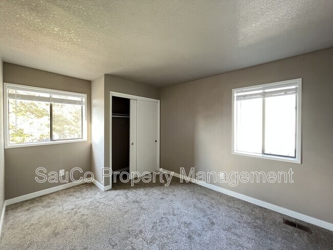 Building Photo - 20635 NW Lapine Way