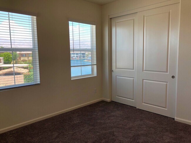 Building Photo - Long Term - Spacious 4 Bedroom Home @ Terra Lago in Indio!