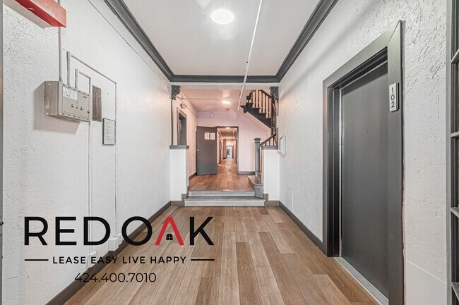 Building Photo - 247 S Alexandria Ave