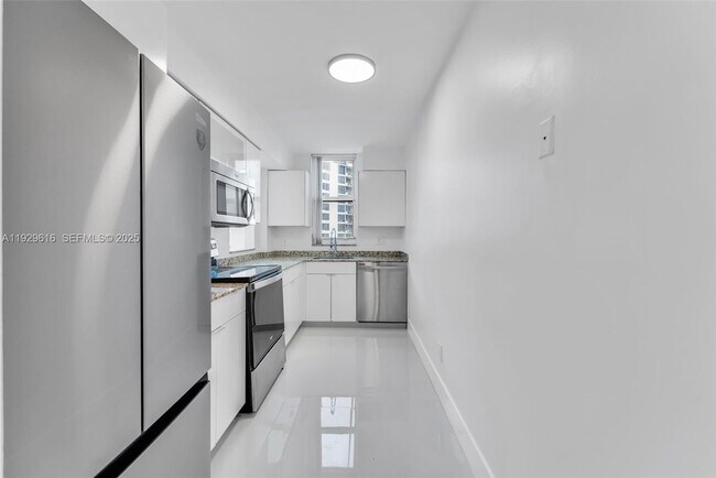 Building Photo - 770 Claughton Island Dr