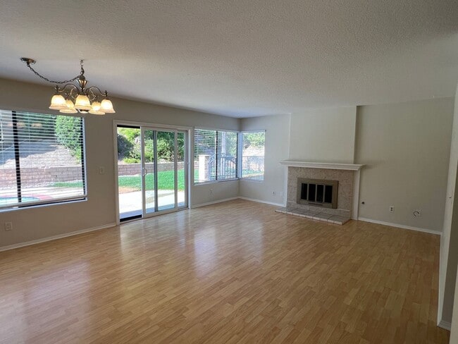 Building Photo - Orange - 4 Bed House for Lease - Pool & Spa - 3 Car. Gar.