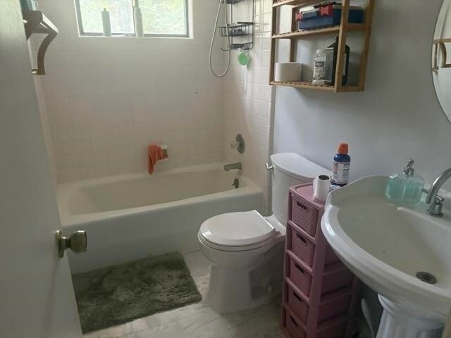 Building Photo - 394 Castleton Cir