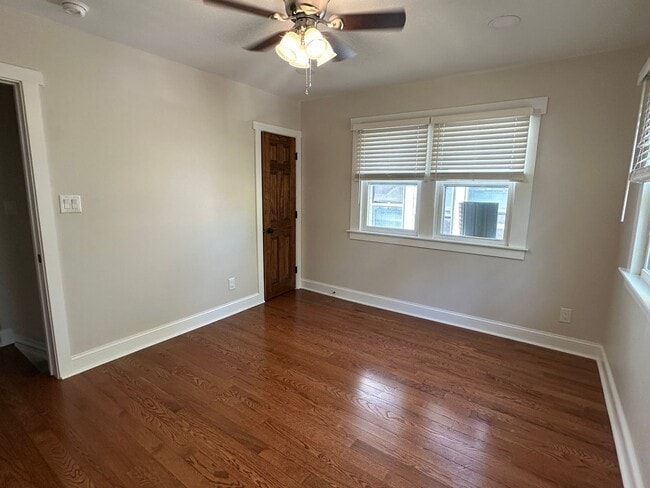 Building Photo - A beautiful, spacious, fully undated 2 bed...