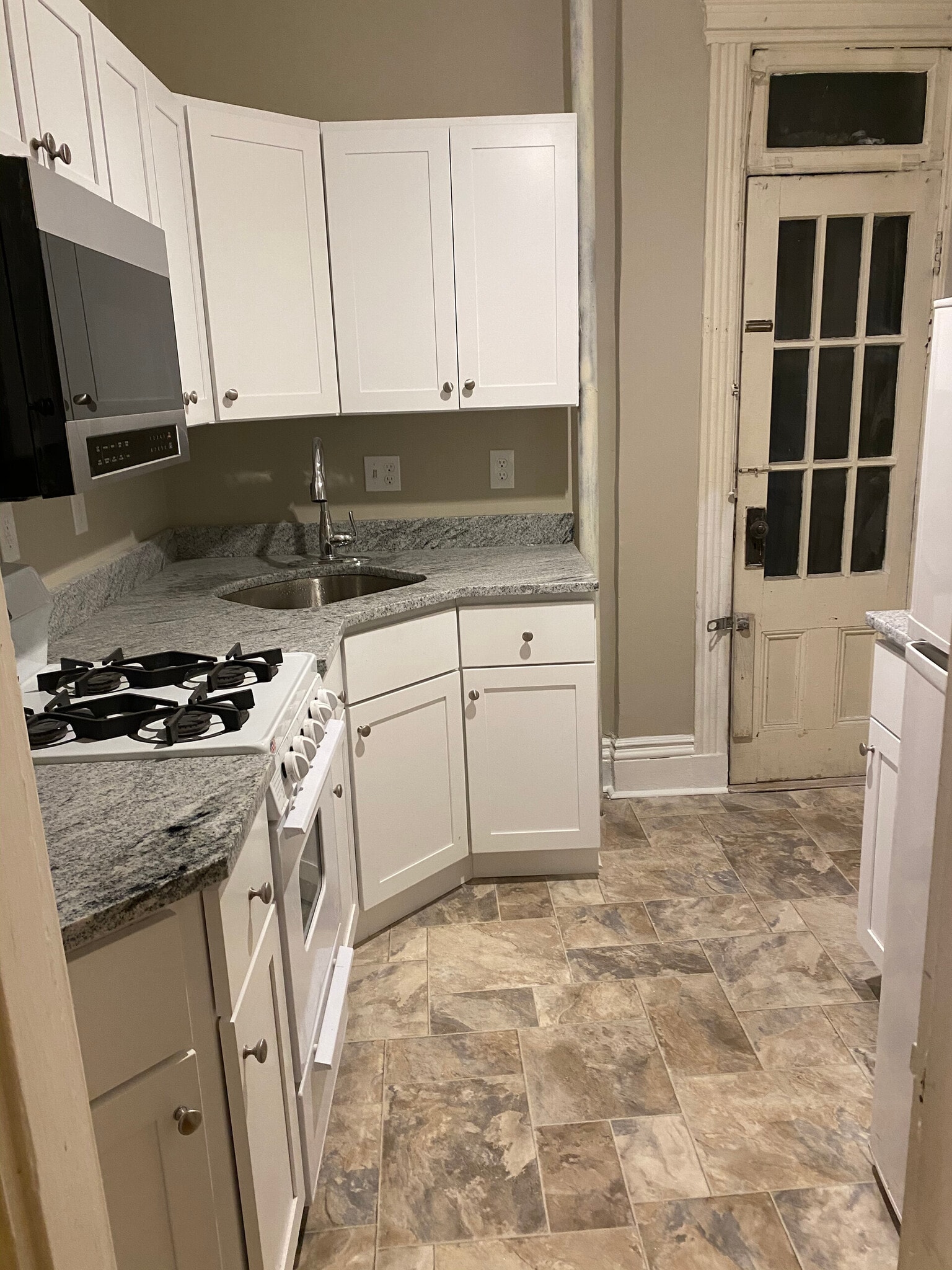 Building Photo - 52 Charlesgate E