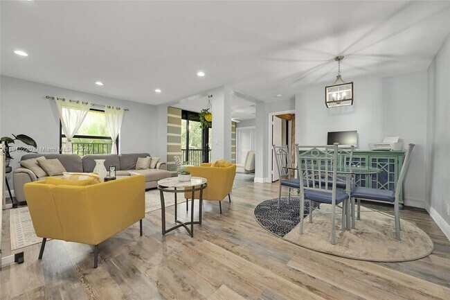 Primary Photo - 2676 Carambola Cir N