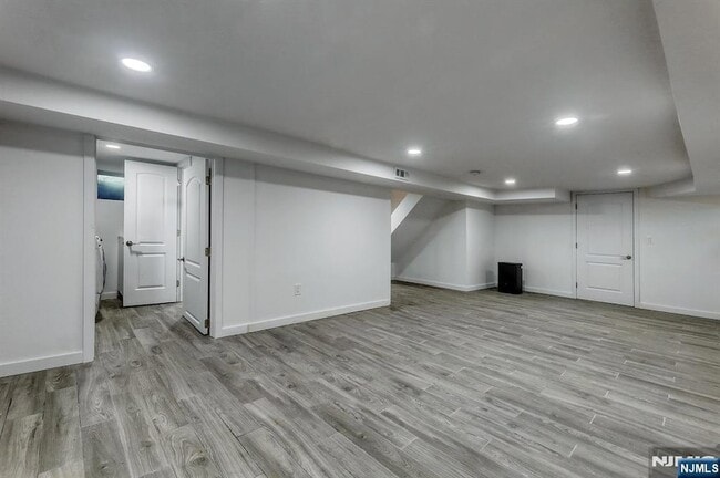 Building Photo - 74 Buff Rd