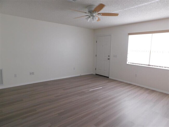 Living Area - 231 Juarez Way
