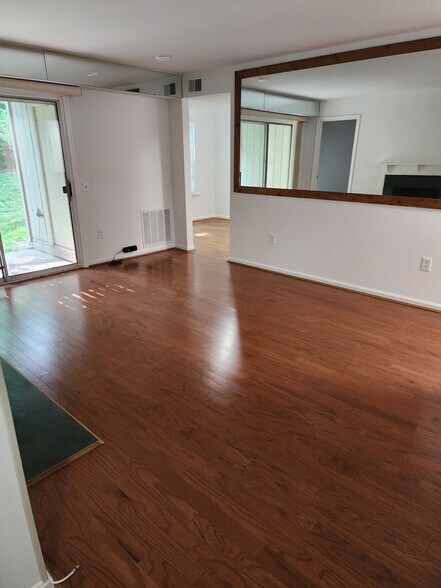 Building Photo - 20225 Shipley Ter