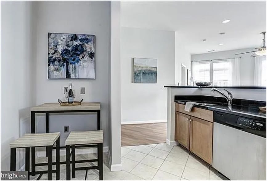 Building Photo - 309 Holland Ln