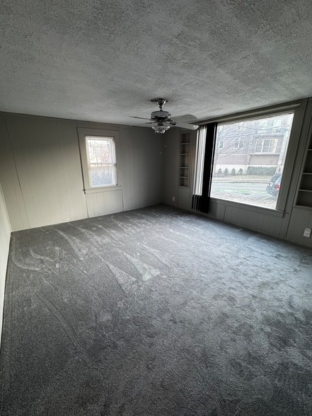 Building Photo - 1488 E Thacker St