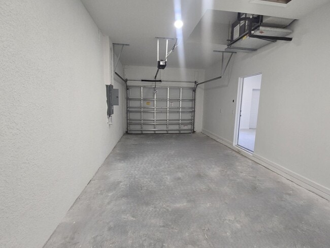 Building Photo - Brand New 2/2/1-PRIME SW LOCATION - Lehigh Acres