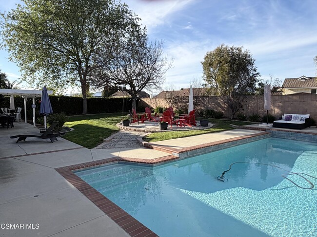 Building Photo - 13389 Vista Levana Dr