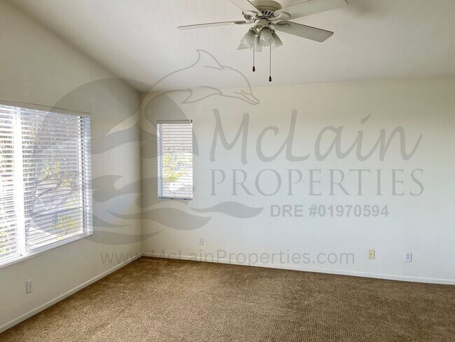 Building Photo - RE: Spacious End-Unit Townhome in Gated Chapala Community, Eastlake
