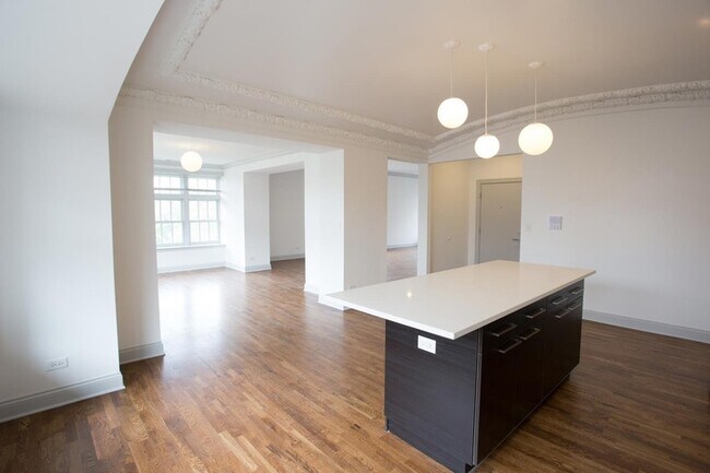 Floorplan - 5100 S. Ellis Avenue