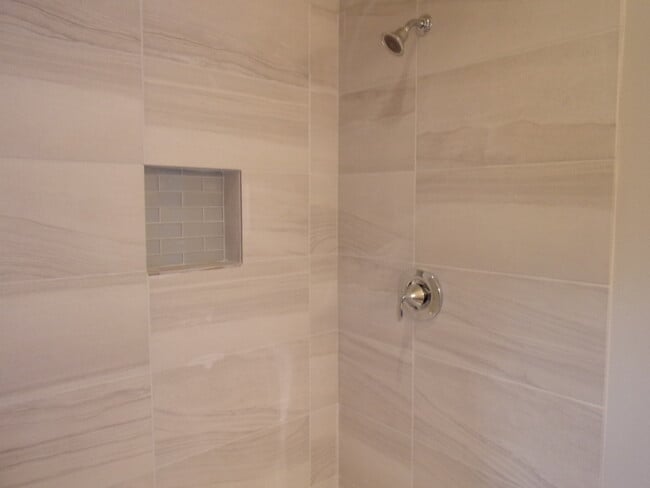 Building Photo - Watch the River