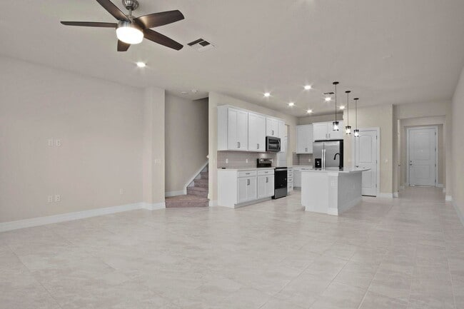 Building Photo - 4837 Chantilly Rd