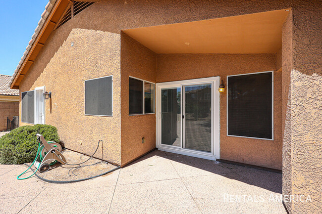 Building Photo - 4223 E Creosote Dr