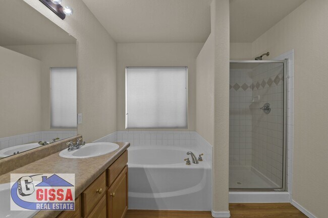 Building Photo - Beautiful home available to move in on 08/05/2026 but not before!