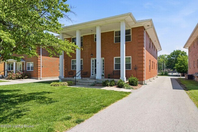 Building Photo - 119 McArthur Dr