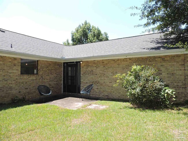 Building Photo - 1270 Palisade Rd