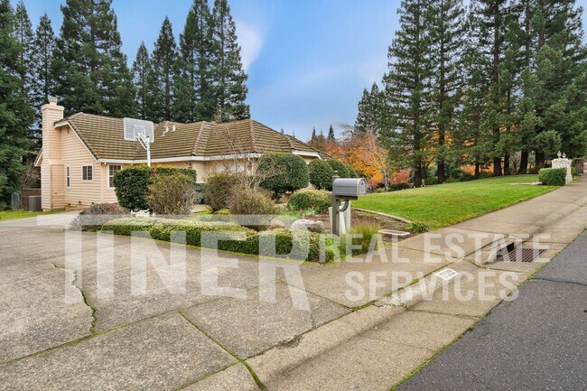 Building Photo - 3921 Rawhide Rd