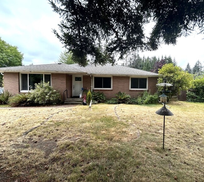 Building Photo - Rambler with Basement