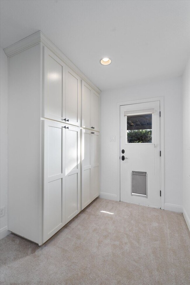 Building Photo - 106 Confidence Cove
