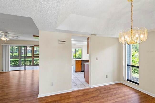 Building Photo - 41 Hembury Ln