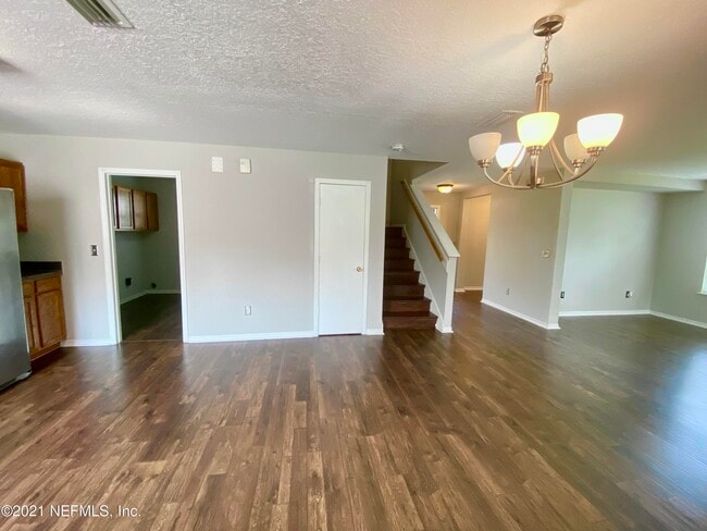 Building Photo - 7147 Newman Lake Ct