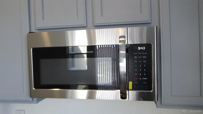 Building Photo - 6739 Summer Grace St