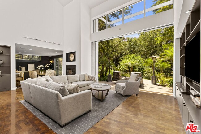 Building Photo - 1500 Rustic Ln