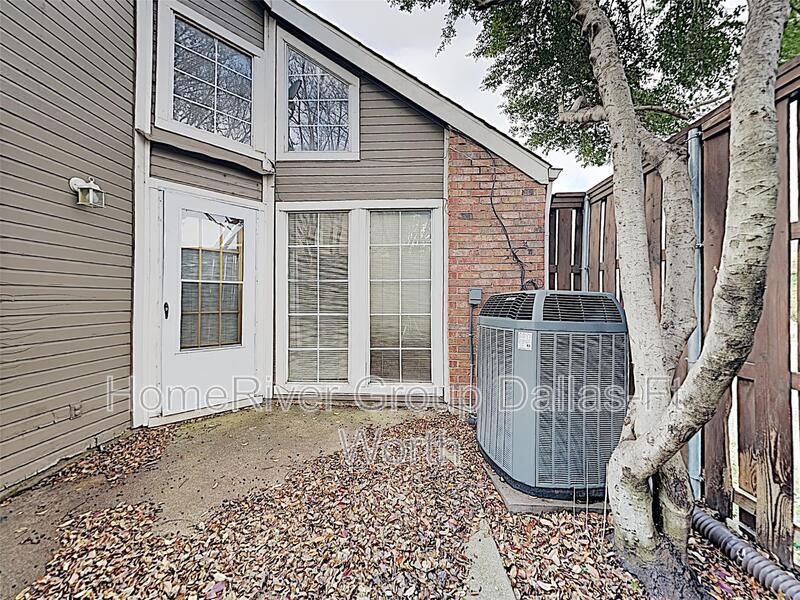 Building Photo - 10844 Gable Dr