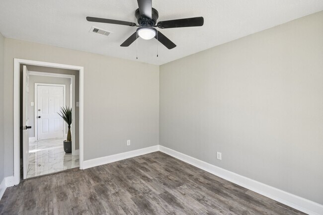 Building Photo - 15642 Pagehurst Dr