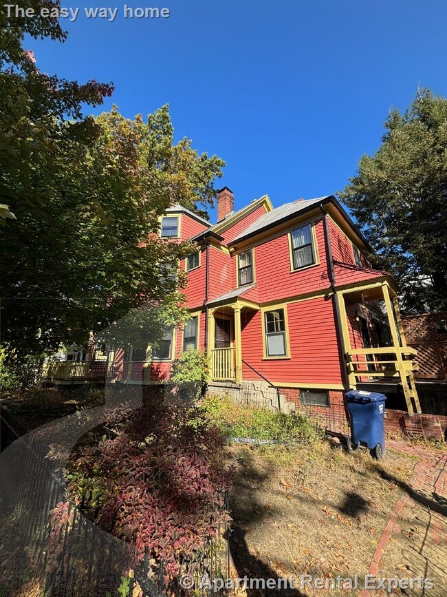 Building Photo - Cambridgeport 3rd floor 1 Bedroom for $285...