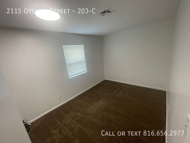 Building Photo - 2115 Ottawa St
