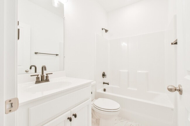 Building Photo - 6528 Beacon Dr