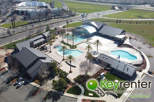 Building Photo - 1444 Eaglesfield Ln