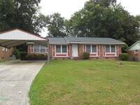 Building Photo - 3 Bedroom, 1.5 Bath brick home in Prescott Terrace