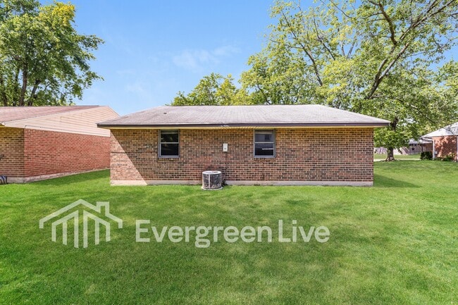 Building Photo - 8178 Mt Hood