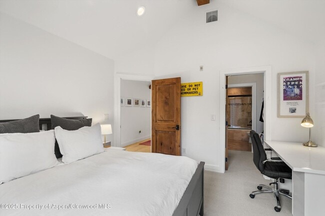 Building Photo - 41 Choke Cherry Ct