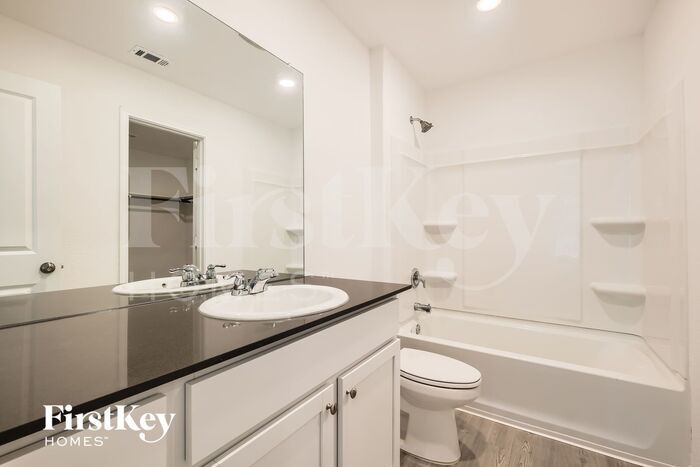 Building Photo - 5196 Fowler Crst